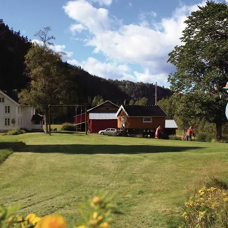 4 Bedroom Cozy In Amli * Stoylen